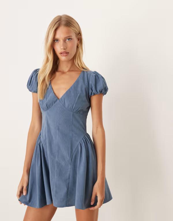 エイソス レディース トップス ワンピース ミニワンピース ミニ ASOS DESIGN cord corset waist mini dress with puff sleeve in slate Slate blue スレート｜ReVida 店 12,074円