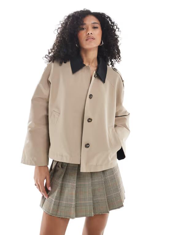 ヴェロモーダ レディース アウター コート コントラスト クロップド Vero Moda clean cropped trench coat with contrast collar in camel Silver Mink Black ブラック