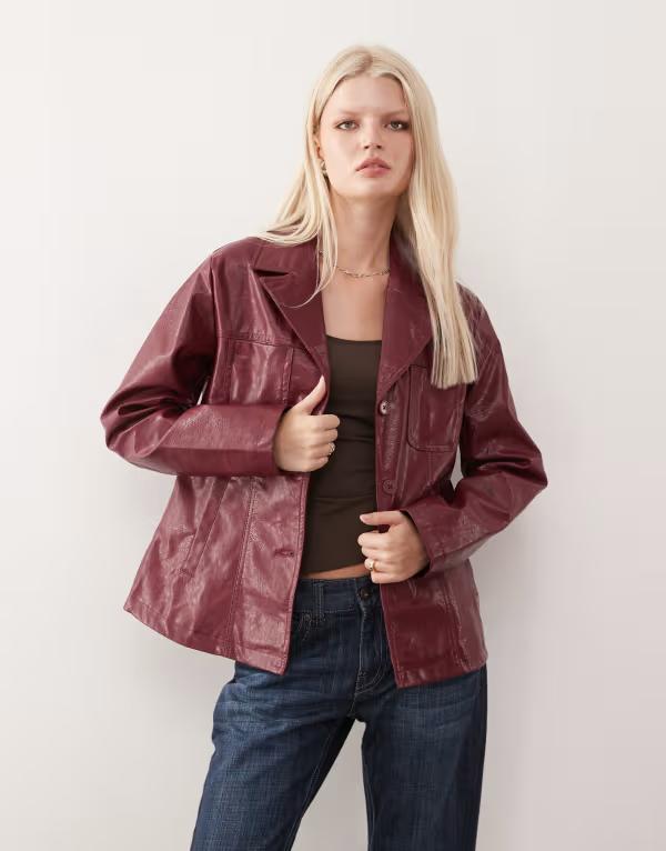 リクレイム ヴィンテージ レディース アウター 上衣・上衣 スポーツジャケット なめし革 Reclaimed Vintage 90\u0027s distressed leather look blazer インチ plum Burgundy バーガンディ コート・ジャケット-レディースファッション