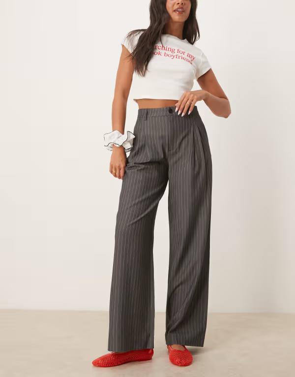 ジェイディーワイ レディース ボトムス 心地好いズボン下 ワイドレッグ ズボン下 JDY tailored wide leg pants pinstripes Gray 薄墨色