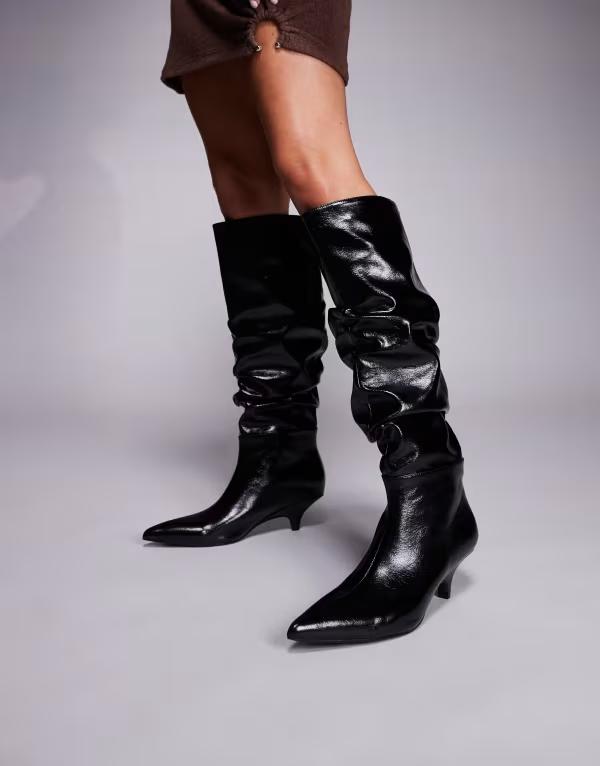 パブリックデザイア レディース シューズ ブーツ・レインブーツ ギャザー ブーツ ヒール Public Desire La Dolce Vita ruched kitten heel knee boots Black ブラック