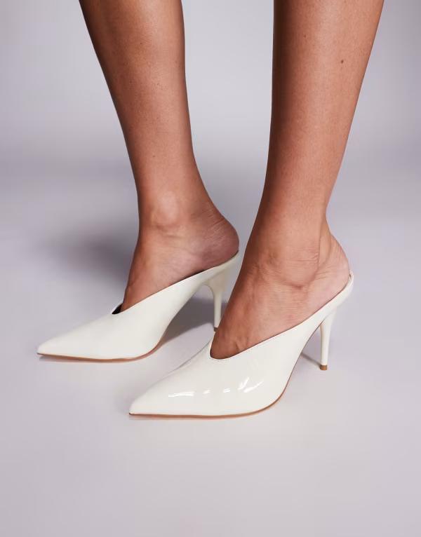 パブリックデザイア レディース シューズ パンプス Public Desire pointed pumps in off-white patent Off-White Patent オフホワイト