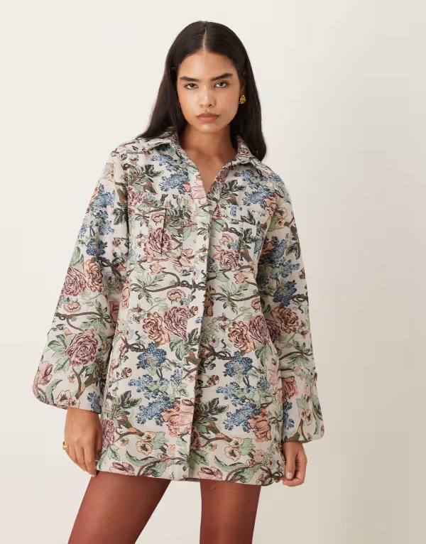 エイソス レディース トップス ワンピース シャツワンピース プリント ミニ シャツ ASOS DESIGN mini shirt dress with wide cuffs and oversized pockets in tapestry print Tapestry