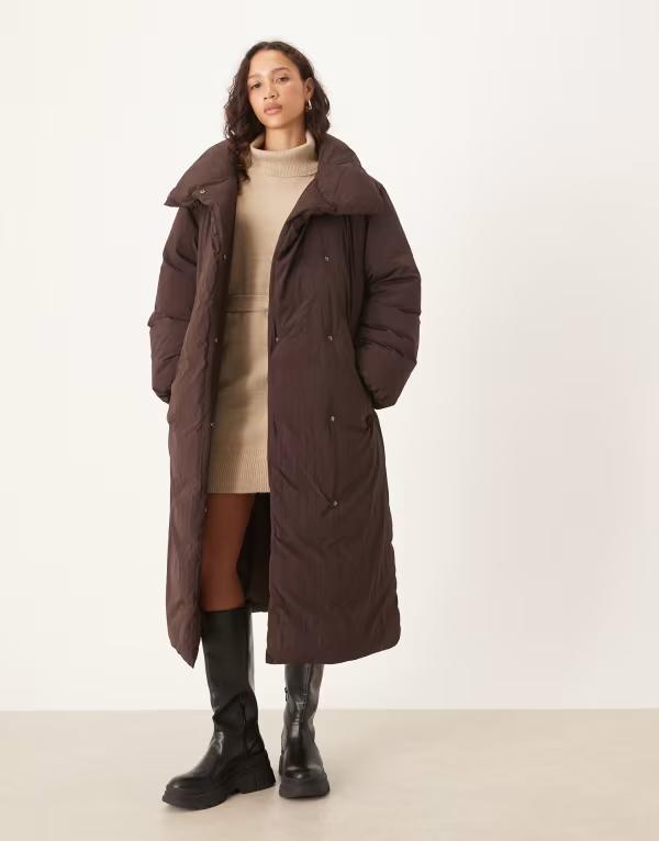 エイソス レディース アウター 厚地の外套 照明ランプ素っ首 上衣 ASOS DESIGN funnel neck longline puffer jacket インチ chocolate chocolate 黒茶