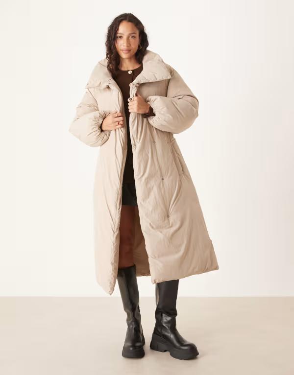 エイソス レディース アウター 厚地の外套 照明ランプ素っ首 上衣 ASOS DESIGN funnel neck longline puffer jacket インチ marshmellow Oatmeal オートミール