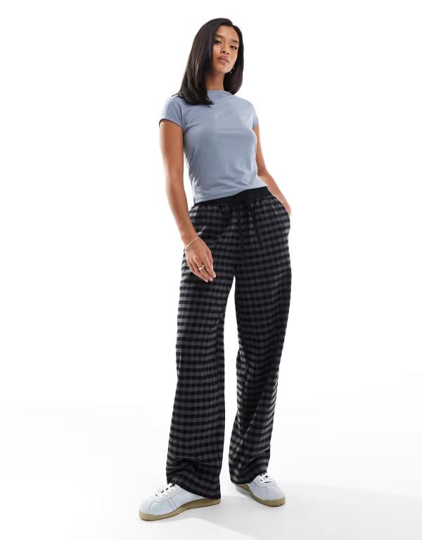 エイソス レディース ボトムス 心地好いズボン下 プチ ズボン下 ASOS DESIGN Petite pull-on tie waist barrel pants \u0026 gray check Black \u0026 gray check 黒いこと