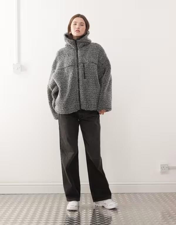 ウィークデイ レディース アウター パーカー・スウェット フリース Weekday oversized borg zip fleece with hood in dark Dark gray グレー