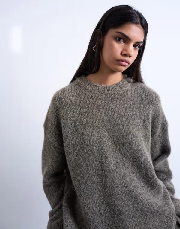 トップショップ レディース アウター ニット・セーター クルーネック セーター ニット Topshop knit boxy fluffy crew neck sweater Brown ブラウン｜ReVida 店