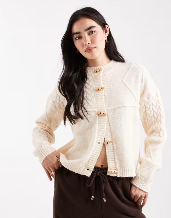 デイジーストリート レディース アウター カーディガン ニット Daisy Street cable knit cardigan with brown toggles in cream CREAM クリーム
