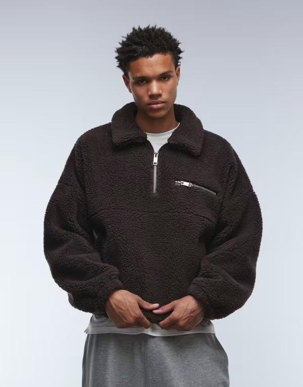 エイソス メンズ アウター パーカー・スウェット ハーフジップ ドロップショルダー スウェット シャツ ASOS DESIGN extreme oversized boxy quarter zip borg sweatshirt with drop shoulder and collar Mole ブラウン