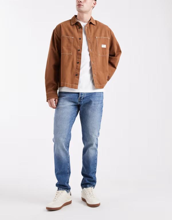 オンリーアンドサンズ メンズ ボトムス デニムパンツ テーパードフィット ジーンズ ONLY & SONS Yoke tapered fit jeans in mid blue wash Medium blue denim デニム