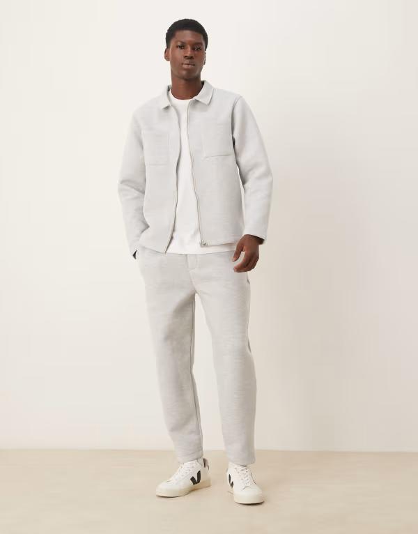 エイソス メンズ ボトムス 心地好いズボン下 ズボン下 スウェットパンツ アクアラング ASOS DESIGN heavyweight tapered sweatpants インチ scuba-style fabric heather Gray Heather 薄墨色