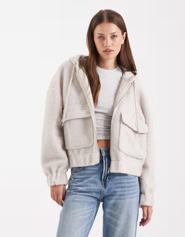 オンリー レディース アウター ジャケット・ブルゾン ジャケット ONLY pocket detail hooded teddy jacket in stone STONE ストーン|ReVida 店