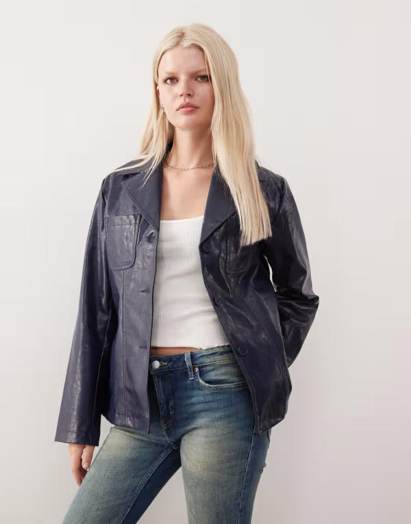 リクレイム ヴィンテージ レディース アウター 上衣・上衣 厚地の外套 スポーツジャケット なめし革 Reclaimed Vintage fitted leather look blazer coat インチ ink Blue 青み