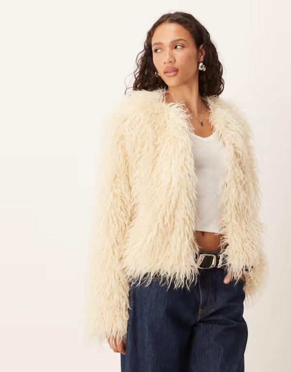 ブレーブソウル レディース アウター コート ジャケット Brave Soul collarless short mongolian faux fur jacket in cream CREAM クリーム