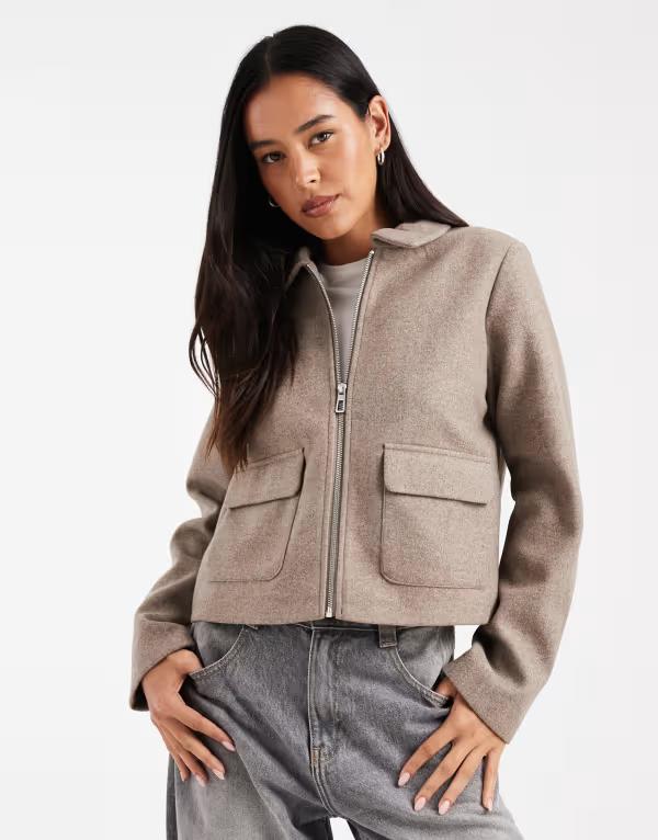 オンリー レディース アウター ジャケット・ブルゾン ウール ジャケット ONLY zip up faux wool short jacket in taupe Taupe トープ|ReVida 店