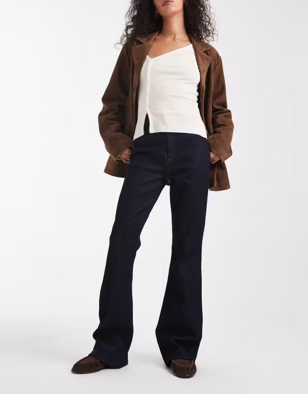 エイソス レディース ボトムス ジーンズズボン下 ブーツとり捨てる ブーツ デニム ASOS DESIGN bootcut flare jeans with pocket front detail インチ inky wash Inky