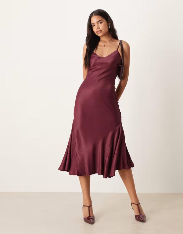 エイソス レディース トップス 衣装 V素っ首 midi衣装 midi 繻子 ASOS DESIGN v neck cami satin slip MIDI dress Burgundy バーガンディ