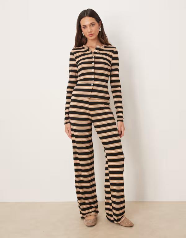 エイソス レディース ボトムス カジュアルパンツ ワイドレッグ パンツ ASOS DESIGN wide leg pants in neutral stripe - part of a set Neutral Stripe ストライプ