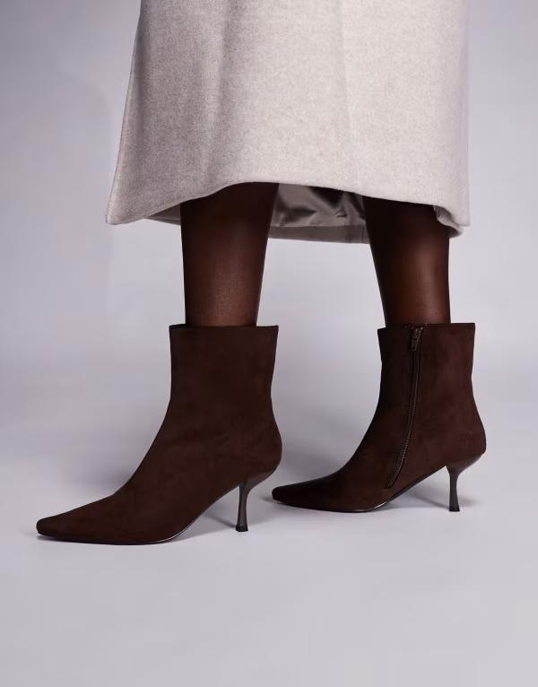 パブリックデザイア レディース シューズ ブーツ・レインブーツ アンクル ブーツ ヒール Public Desire Beverly pointed toe heeled ankle boots Espresso Micro ブラウン