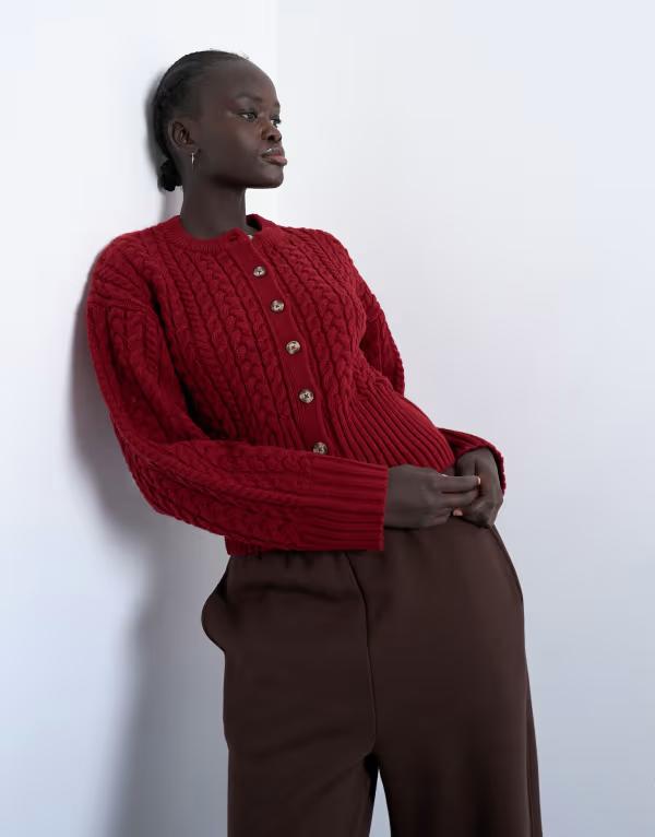トップショップ レディース アウター カーディガン ニット Topshop knit cable fitted waist cardigan burgundy バーガンディ|ReVida 店