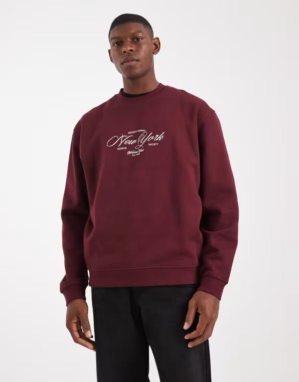 エイソス メンズ アウター パーカー・スウェット プリント スウェット シャツ ASOS DESIGN sweatshirt with text print burgundy バーガンディ
