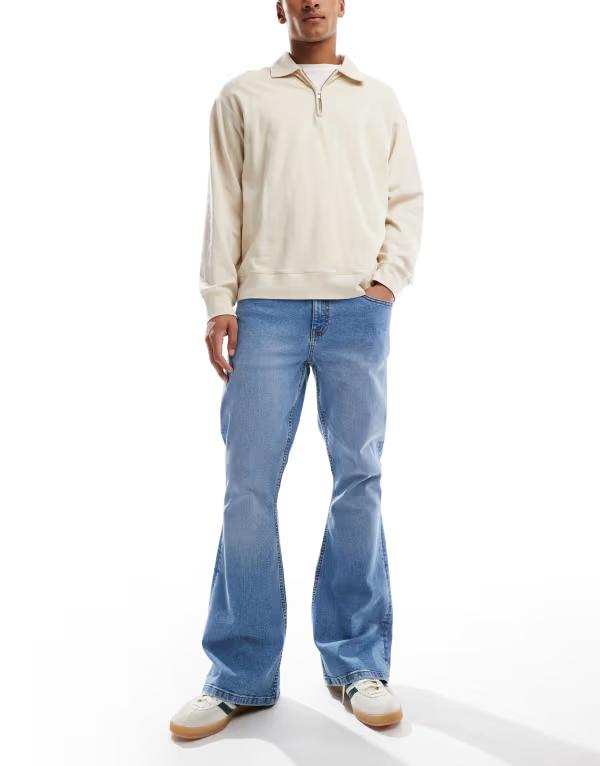 エイソス メンズ ボトムス ジーンズズボン下 デニム ASOS DESIGN flared jeans インチ light wash LIGHT WASH BLUE 青色 ズボン・パンツ-メンズファッション