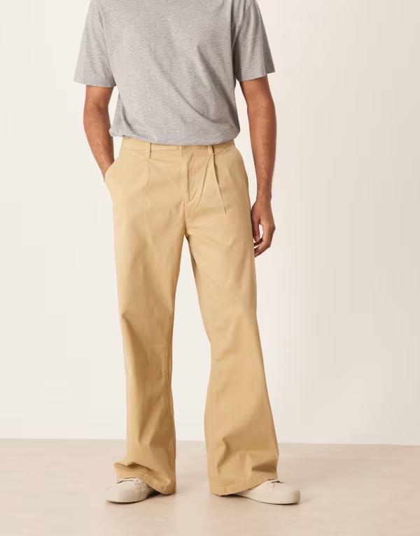 エイソス メンズ ボトムス カジュアルパンツ ASOS DESIGN loose chinos with pleats BEIGE ベージュ