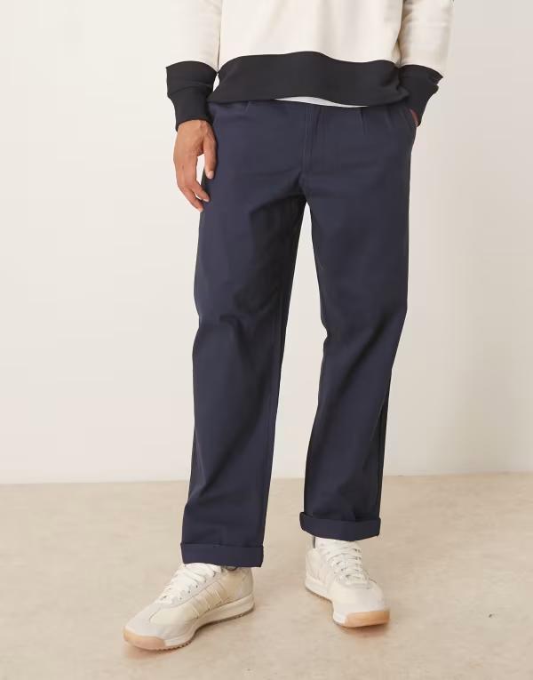 エイソス メンズ ボトムス 心地好いズボン下 ASOS DESIGN relaxed tapered chinos with pleats NAVY 米国海軍 ズボン・パンツ-メンズファッション