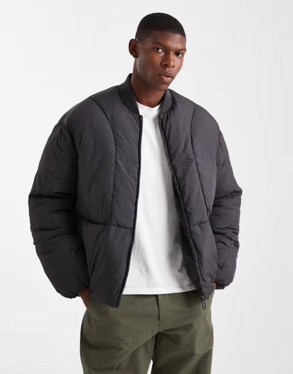 オンリーアンドサンズ メンズ アウター ジャケット・ブルゾン ジャケット ONLY & SONS oversized concealed pocket puffer jacket in charcoal Phantom チャコール