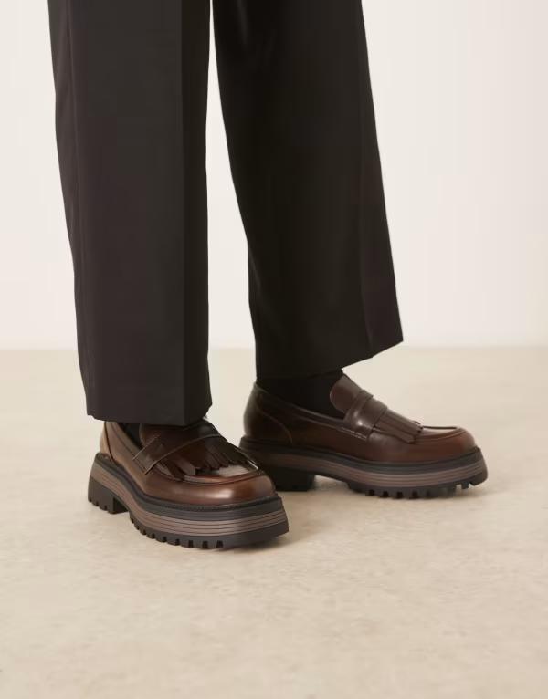 エイソス メンズ シューズ スリッポン・ローファー ローファー フリンジ ASOS DESIGN chunky loafers with fringe detailing BROWN ブラウン 17,136円