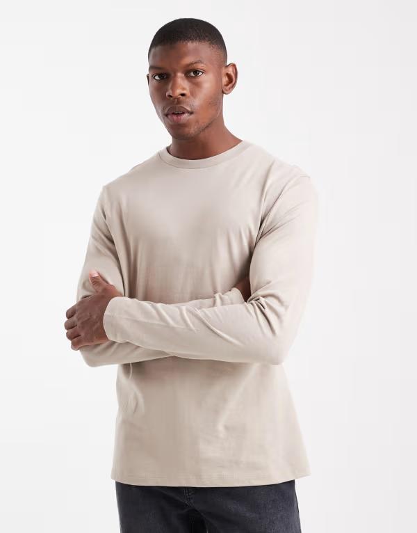 エイソス メンズ トップス Tシャツ クルーネック シャツ ASOS DESIGN Essentials crew neck long sleeve t-shirt Crockery ベージュ
