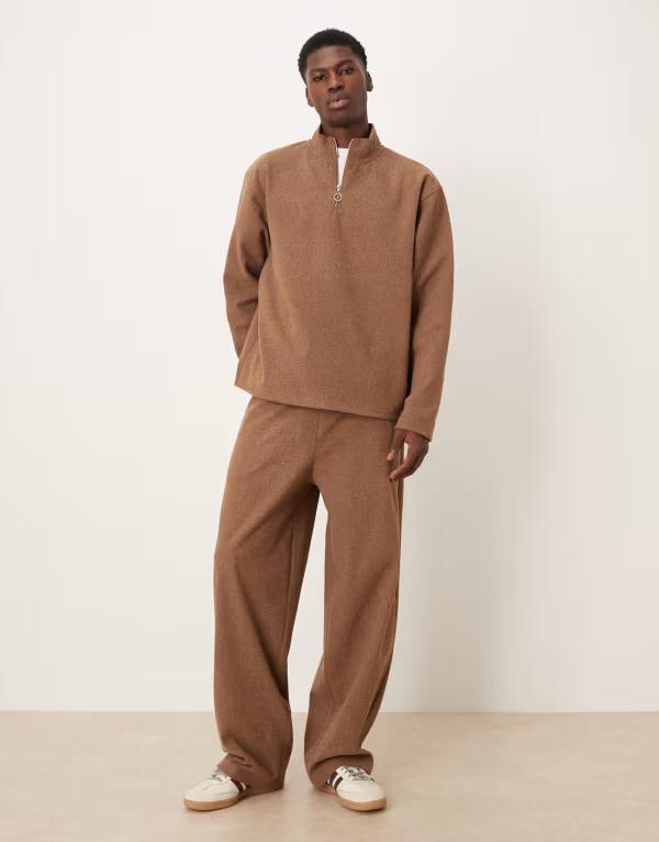 エイソス メンズ ボトムス カジュアルパンツ ワイドレッグ プリーツ パンツ スウェットパンツ ASOS DESIGN wide leg pleated sweatpants - part of a set CAMEL キャメル