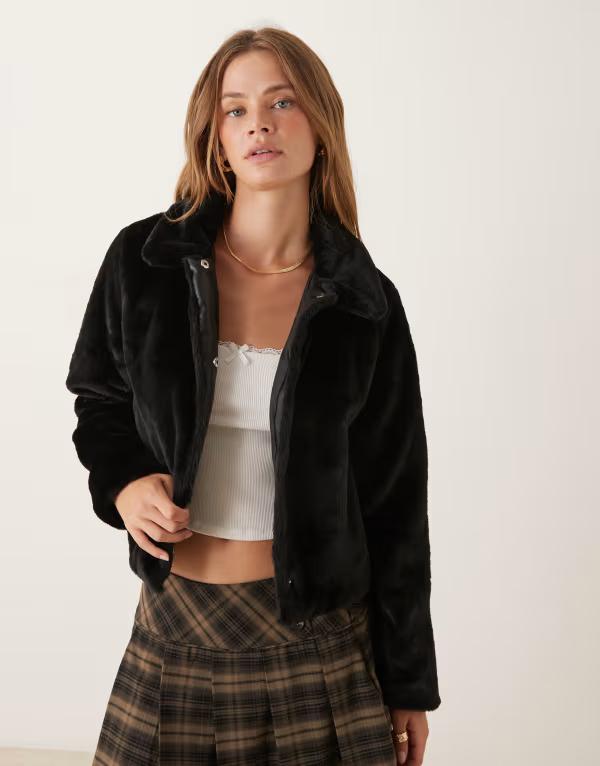 ジェイディーワイ レディース アウター コート クロップド ジャケット JDY cropped collared faux fur jacket Black ブラック