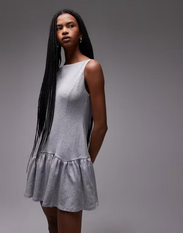 エイソス レディース トップス 衣装 筋目スコート ミニ衣装 筋目 ミニ スコート ノースリーブ ASOS DESIGN sleeveless pleated skirt mini dress インチ pinstripe Gray 薄墨色