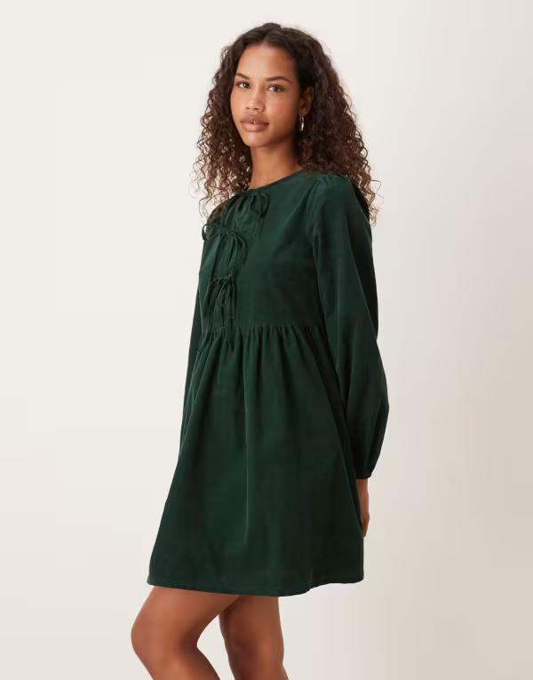 ノーバディーズ チャイルド レディース トップス ワンピース ミニ Nobody's Child Eden tie-detail mini smock dress in dark Dark Green グリーン