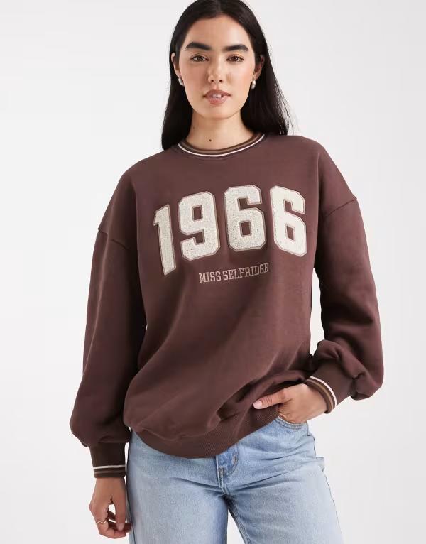 ミスセルフフリッジ レディース アウター パーカー・スウェット 刷り上げる 流汗 プルオーバー Miss Selfridge borg printed oversized sweatshirt Chocolate 黒茶