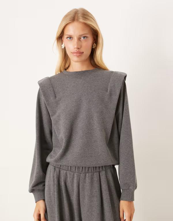 エイソス レディース アウター パーカー・スウェット プリーツ スウェット シャツ ASOS DESIGN pleated bold shoulders sweatshirt in dark DARK GRAY グレー