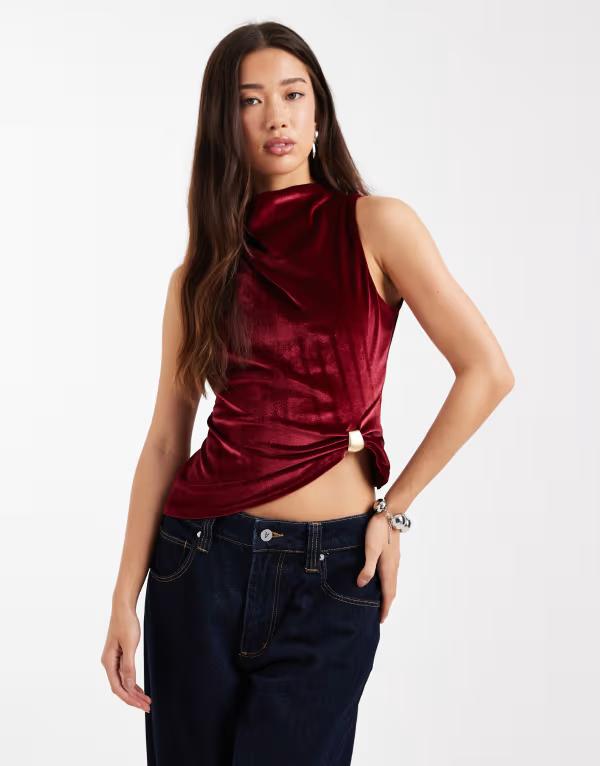 エイソス レディース トップス 貯蔵タンクいの一番 照明ランプのど首 天鵞絨 ASOS DESIGN velvet funnel neck tank top with metal trim Burgundy バーガンディ レディースファッション-トップス