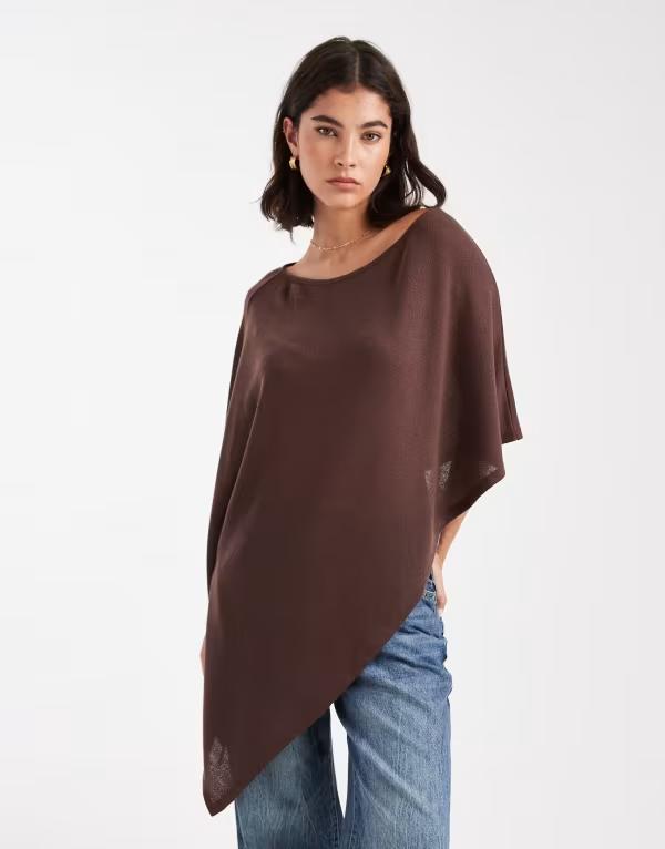エイソス レディース トップス Tシャツ セミシアー ケープデザイン アシンメトリー シアー キャップ ケープ ニット ASOS DESIGN semi sheer knit-look asymmetric one shoulder cape Brown ブラウン