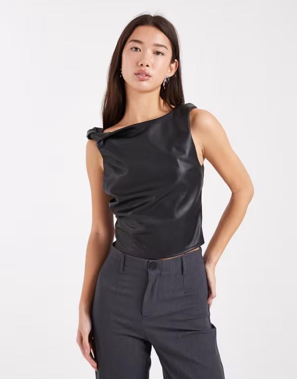 ミスセルフフリッジ レディース トップス シャツ レザー フェイクレザー Miss Selfridge faux leather twist top Black ブラック｜ReVida 店
