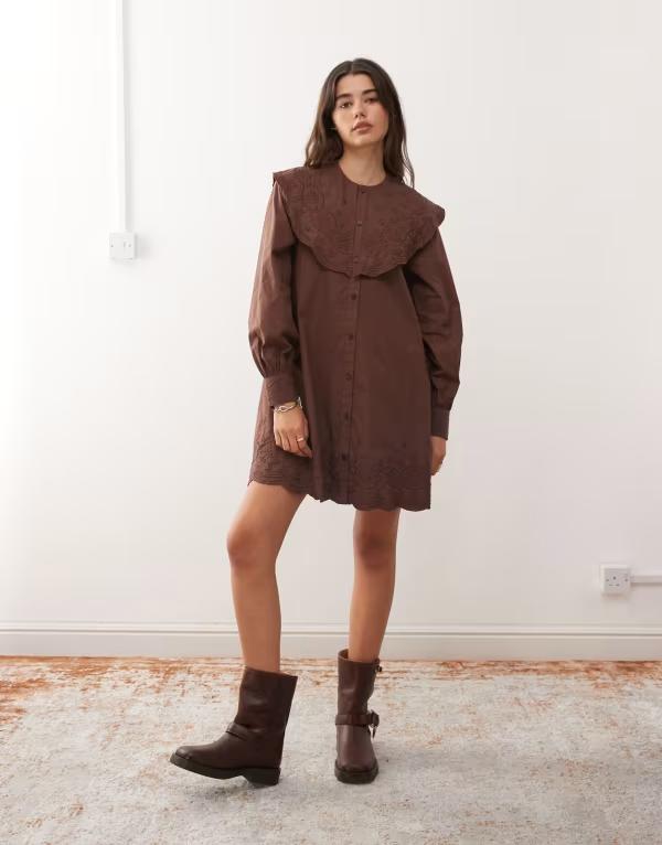リクレイム ヴィンテージ レディース トップス ワンピース シャツワンピース フラワー柄 ミニ シャツ フラワー Reclaimed Vintage mini shirt dress with oversized collar and floral embroidery in chocolate brown ブラウン｜ReVida 店 19,236円