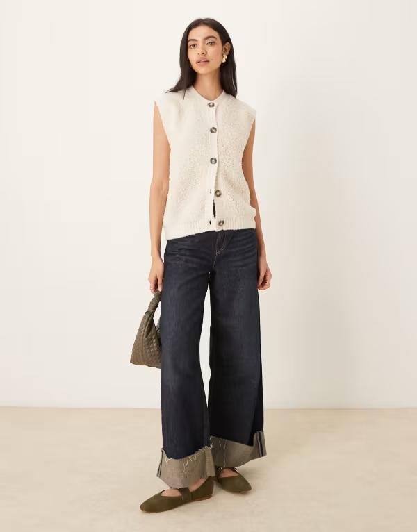 ジェイディーワイ レディース トップス ベスト セーター ニット JDY button up fluffy knit sweater vest in cream CREAM クリーム