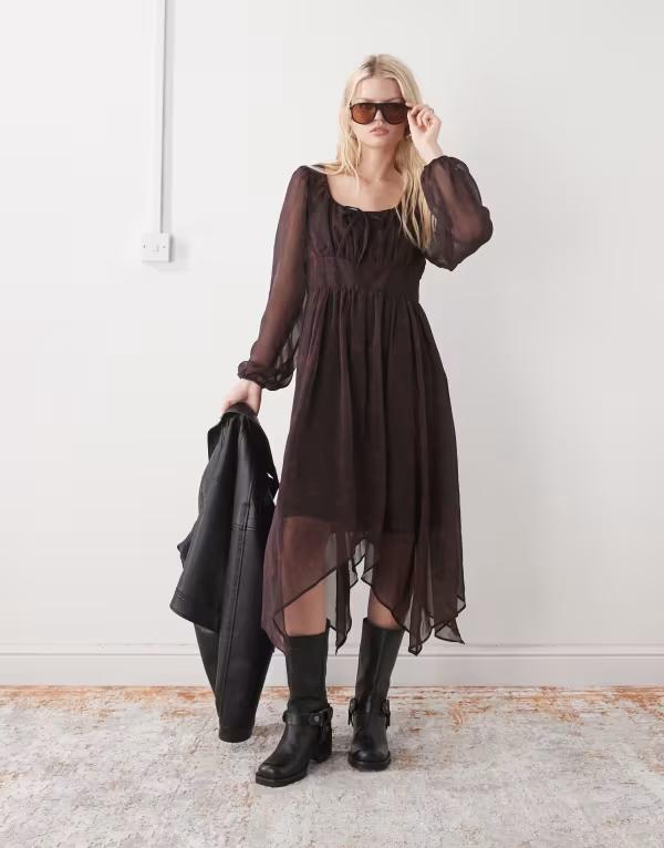 リクレイム ヴィンテージ レディース トップス ワンピース アシンメトリー ミディワンピース プリント ミディ Reclaimed Vintage winter prairie midi dress with asymmetric hem red paisley print Red レッド