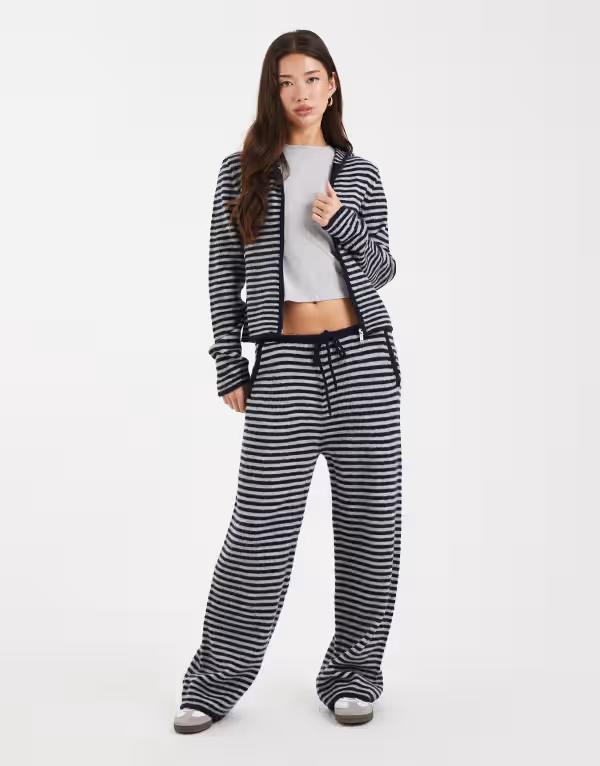 コルージョン レディース ボトムス カジュアルパンツ ストレート パンツ ニット COLLUSION knit straight leg pants gray stripes BLUE ブルー｜ReVida 店