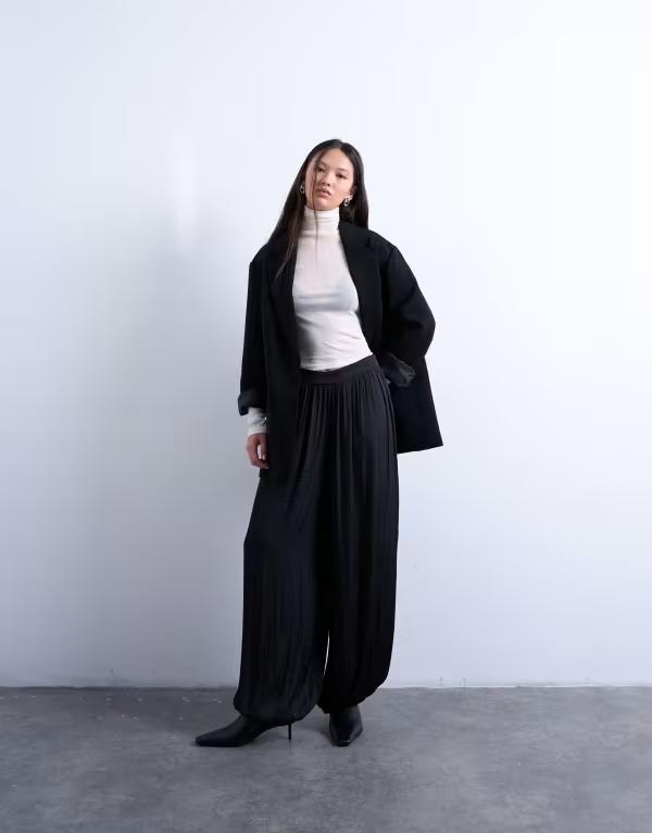 トップショップ レディース ボトムス カジュアルパンツ パンツ サテン Topshop satin deep waistband balloon pants - part of a set black ブラック｜ReVida 店