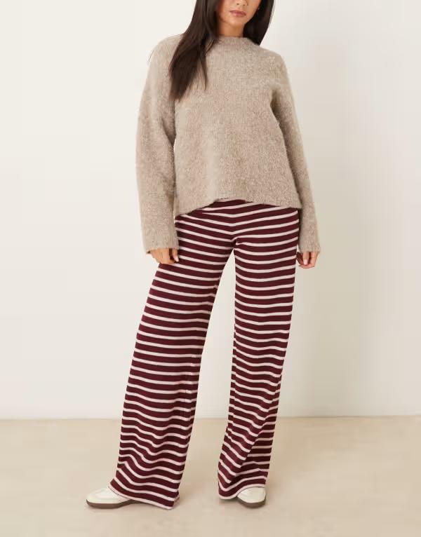 エイソス レディース ボトムス 心地好いズボン下 ワイドレッグ ズボン下 ASOS DESIGN brushed striped wide leg pants - part of a set Burgundy バーガンディ