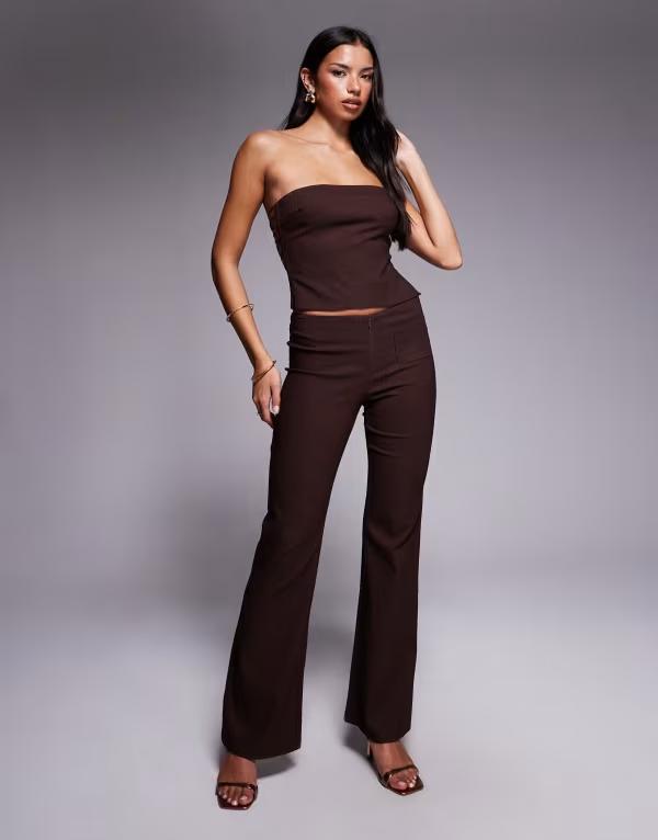 タイガーミスト レディース ボトムス カジュアルパンツ ローライズ パンツ Tiger Mist Gwendolyn tailored low rise zip front detail flare pants pinstripe - part of a set BROWN ブラウン