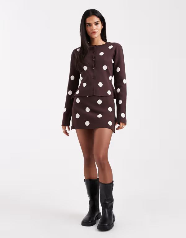 エイソス レディース ボトムス スカート ドット ミニ ニット ASOS DESIGN fine knit mini skirt polka dots - part of a set Brown polka dot ブラウン