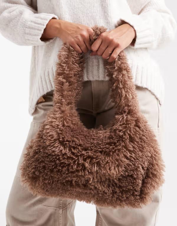 グラマラス レディース 御徒面子 Glamorous faux fur slouchy shoulder bag BROWN 赤銅色